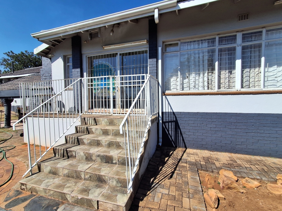 4 Bedroom Property for Sale in Protea Park North West